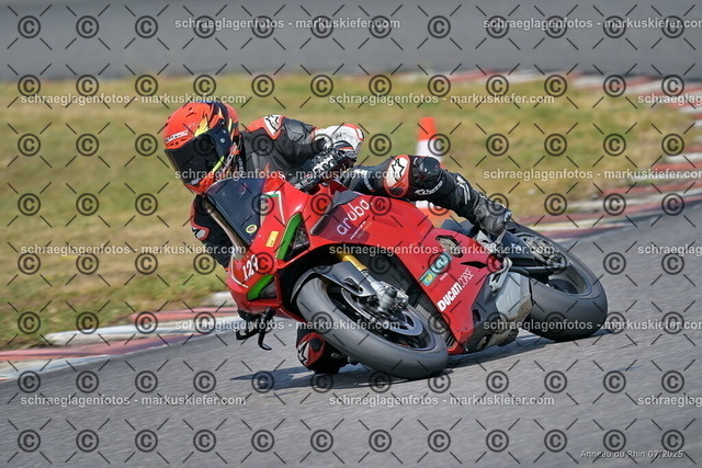 25bt04-1772 | markuskiefer.com - Realisiert mit Pictrs.com