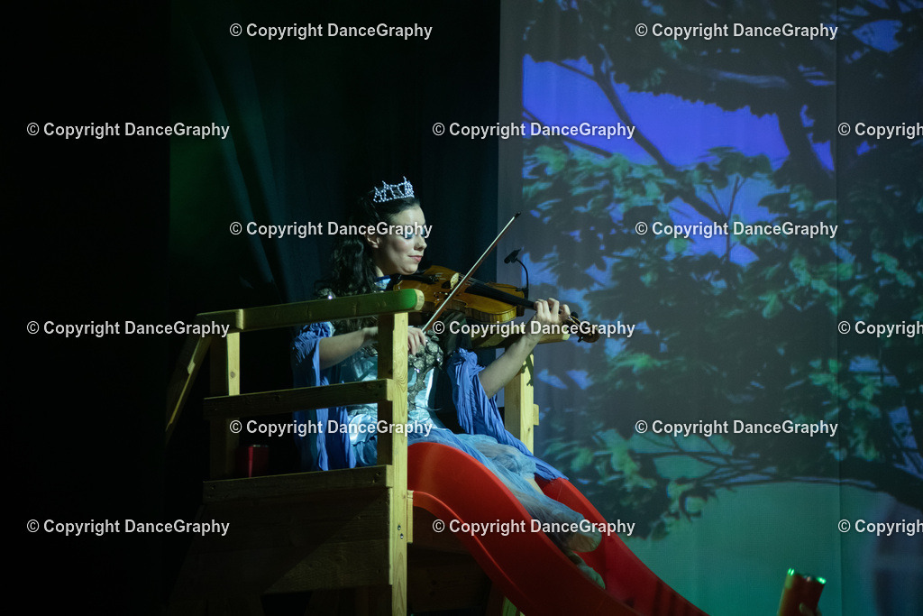 GPHY3067 | DanceGraphy - Realisiert mit Pictrs.com