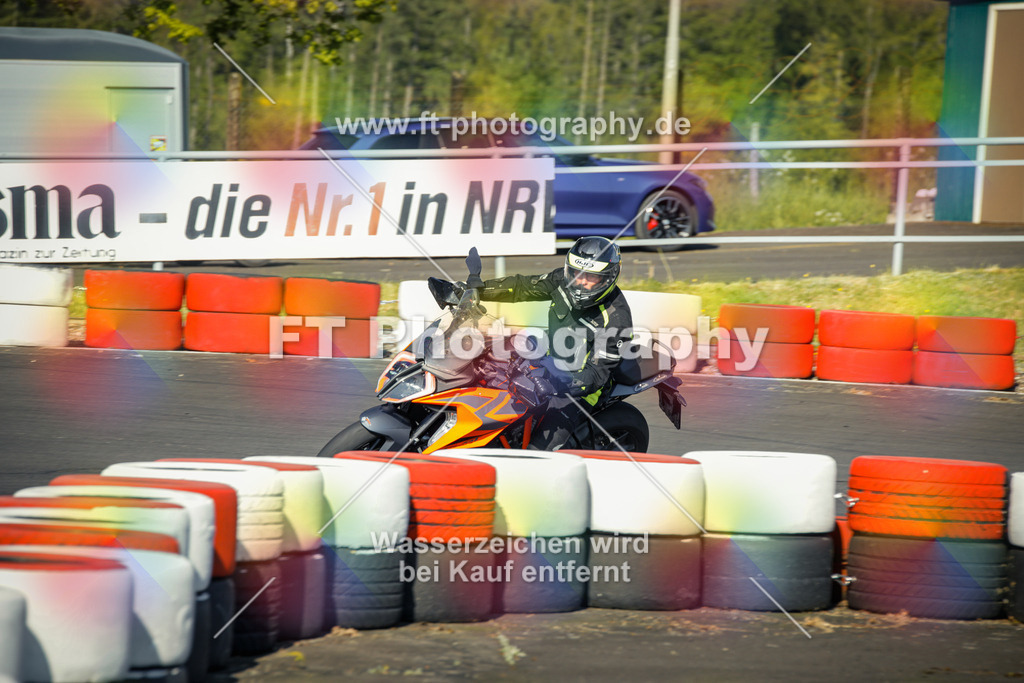 OBK_Mai_Volker_Adam-10065 | Hier findet Ihr Bilder von Touristenfahrten auf der Nürburgring Nordschleife oder von anderen Veranstaltungen die ich besucht habe. Viel Spass beim Durch Schauen 