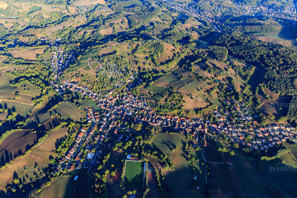 Luftbild: Ortsansicht von Südosten im Ortsteil Gronau in Bensheim im Bundesland Hessen in Deutschland. Foto: IMG_110931.jpg vom 08.09.2018 durch Werner Riehm/FLY-FOTO.de