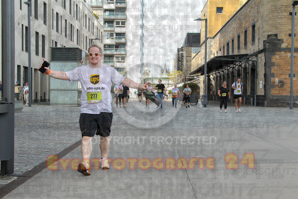 250920_1347_EV4_6674 | Sportfotografie im Rhein-Sieg Kreis, Köln, Bonn, NRW, Rheinland Pfalz, Hessen, etc. Unser Tätigkeitsfeld umfasst den Laufsport vom Volkslauf über den Marathon, Duathlon, Triathon bis zum Ultralauf wie Kölnpfad Ultra oder Schindertrail.