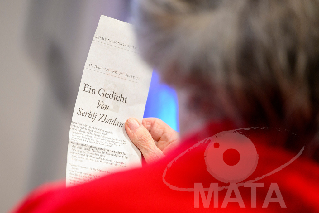 _DWA2699 | Die MSC Security and Literature Series der Münchner Sicherheitskonferenz wird von der ZEIT mitveranstaltet und vom Literaturhaus München unterstützt. Am Donnerstag, 12. Februar (19-20 Uhr), spricht Autor Serhiy Zhadan aus Charkiw mit Chrystia Freeland, Sonderbeauftragte für den Wiederaufbau der Ukraine und ehemalige stellvertretende Premierministerin Kanadas, über die Zukunft der Ukraine - Realisiert mit Pictrs.com