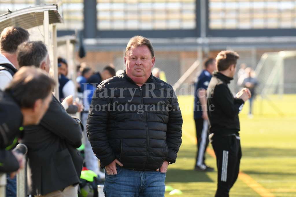 SpVgg GW Deggendorf : SV Hofkirchen | Andreas Schaefer (sportlicher Leiter SpVgg GW Deggendorf) - Realisiert mit Pictrs.com