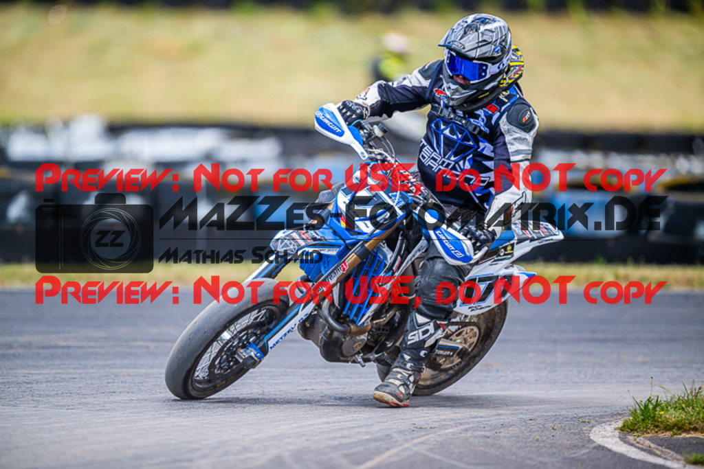 MaZZes_FotoMatrix_220528_0091 | Fotograf Mathias Schmid
Sportfotograf,
Eventfotograf,
Hochzeitsfotograf,
Portraitfotograf