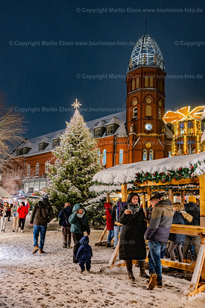 Stade Weihnachtsmarkt Pferdemarkt Schnee Winter_ELS_8436051223 | Stader Weihnachstmarkt - Realisiert mit Pictrs.com