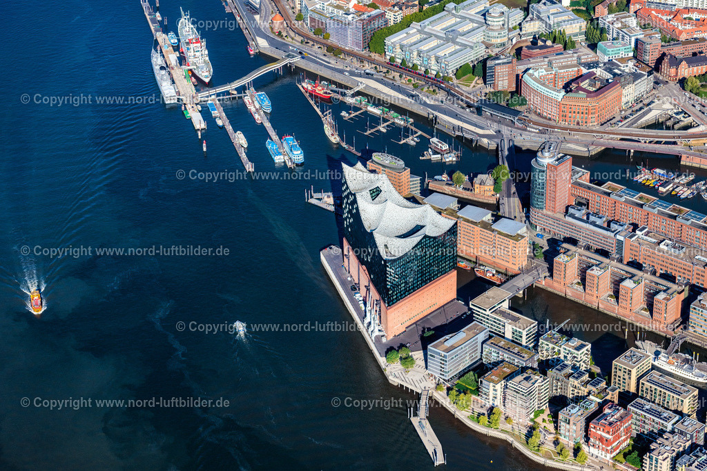 Hamburg_Elbphilharmonie_Hafencity_ELS_1933220922 | HAMBURG 22.09.2022 Elbphilharmonie am Ufer der Elbe in Hamburg. Das Konzerthaus- Gebäude im Stadtteil Hamburg-HafenCity befindet sich am Ufer der Elbe der Hansestadt. // The Elbe Philharmonic Hall on the river bank of the Elbe in Hamburg. Foto: Martin Elsen