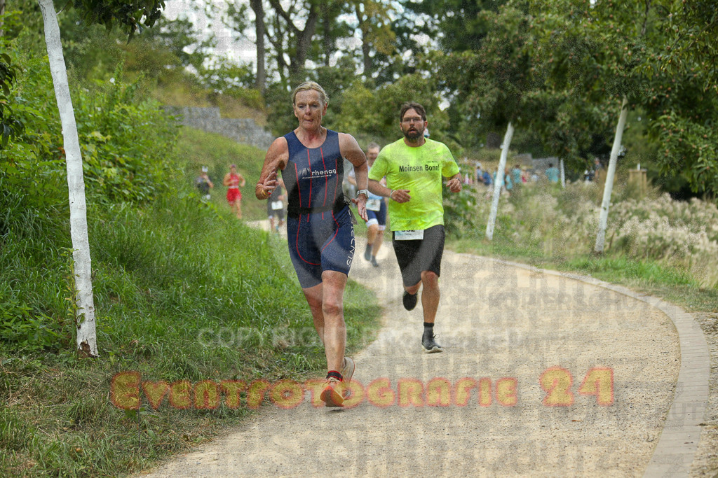 250824_1354_EX1_4197 | Sportfotografie im Rhein-Sieg Kreis, Köln, Bonn, NRW, Rheinland Pfalz, Hessen, etc. Unser Tätigkeitsfeld umfasst den Laufsport vom Volkslauf über den Marathon, Duathlon, Triathon bis zum Ultralauf wie Kölnpfad Ultra oder Schindertrail.