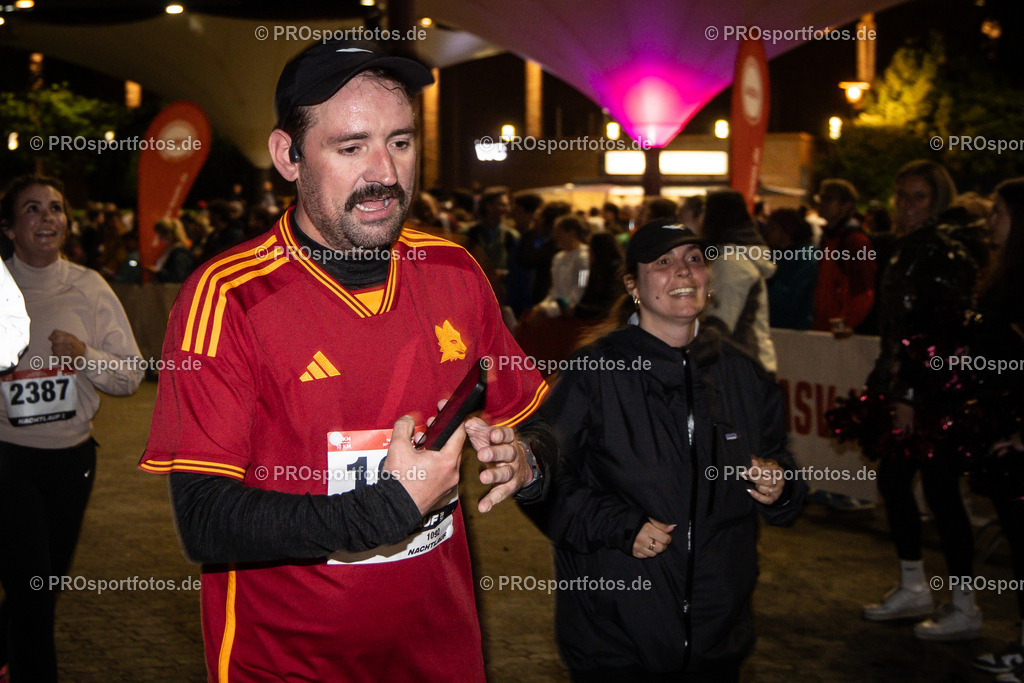 23. ASV Nachtlauf; Koeln, 13.05.26 | Impressionen vom 23. ASV Nachtlauf am 13.05.26 am Tanzbrunnen in Koeln. Foto: BEAUTIFUL SPORTS/Axel Kohring