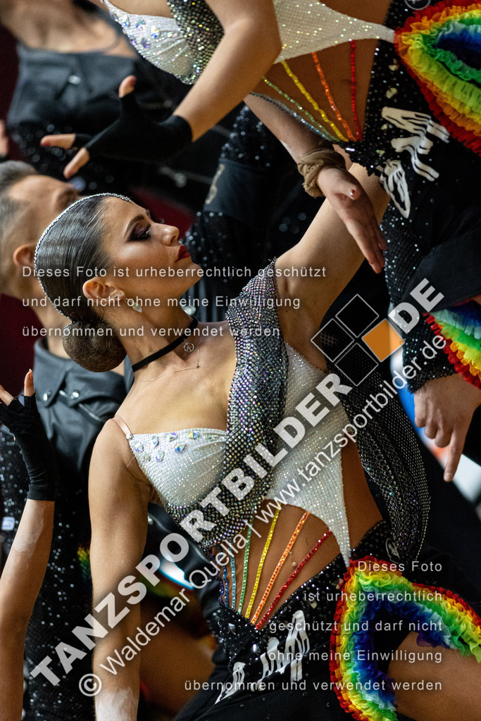 20240113-13257 | Hier finden Sie Tanz Bilder vom Latein und Standard Formationen tanzen. Sportbilder vom Tanzsport. Schöne Fotos und von Weltmeisterschaft, Europameisterschaft, Bundesliga, Regionalliga, Oberliga und Landesliga sowie von GOC Stuttgart, DanceComp, WM Bremen