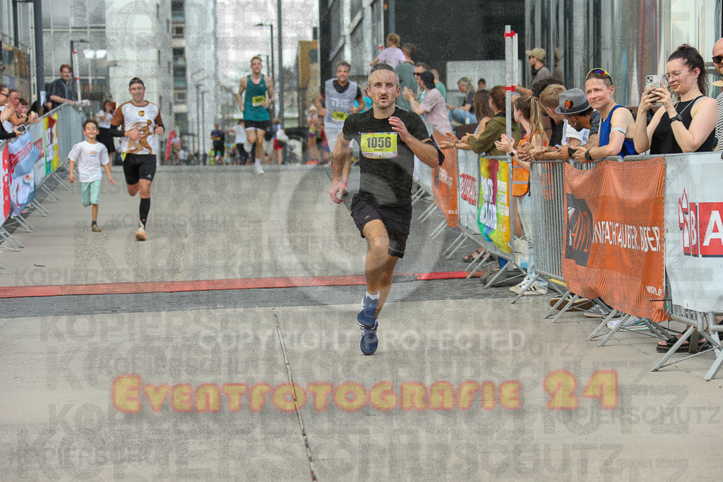 250920_1517_EX1_8733 | Sportfotografie im Rhein-Sieg Kreis, Köln, Bonn, NRW, Rheinland Pfalz, Hessen, etc. Unser Tätigkeitsfeld umfasst den Laufsport vom Volkslauf über den Marathon, Duathlon, Triathon bis zum Ultralauf wie Kölnpfad Ultra oder Schindertrail.