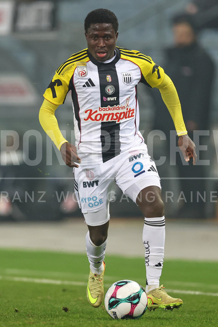 Austrian Bundesliga: Grazer AK 1902 vs LASK | GRAZ, AUSTRIA, 13.DEC.25 - SOCCER - ADMIRAL Bundesliga, Grazer AK 1902 vs LASK. The image shows Emmanuel Michael (Lask).