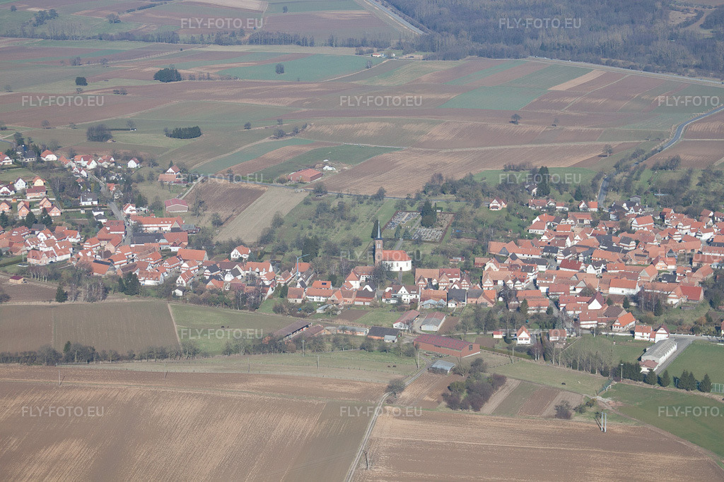 Vue aérienne: Vue de la ville à Schœnenbourg dans le département Bas Rhin, France – .Photo: IMG_37466.jpg prise le 07/02/2011 par Werner Riehm/FLY-FOTO.eu – Résolution de l'original: 4752 x 3168 px