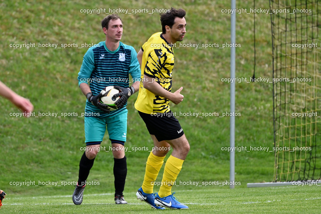 FC Faakersee vs. FC Dölsach | #1 Martin Zabernig-Patterer FC Dölsach, #9 Thomas Unterguggenberger FC Faakersee, FC Faakersee vs. FC Dölsach, FC Faakersee vs. FC Dölsach am 20.04.2025 in Finkenstein (Sportplatz Finkenstein), Austria, (Photo by Bernd Stefan)