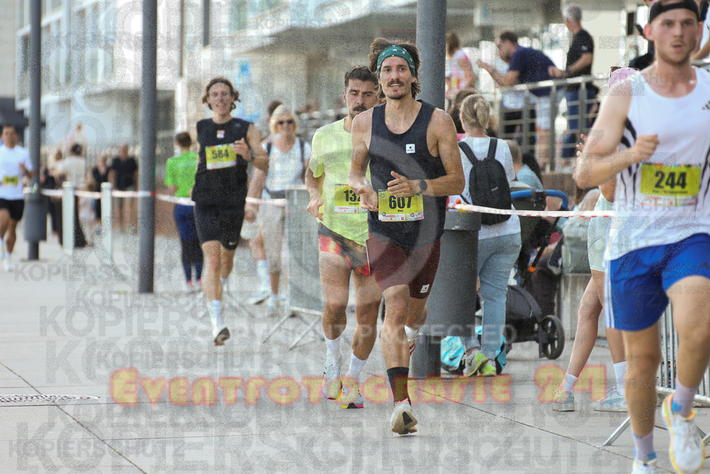 250920_1443_EX1_7383 | Sportfotografie im Rhein-Sieg Kreis, Köln, Bonn, NRW, Rheinland Pfalz, Hessen, etc. Unser Tätigkeitsfeld umfasst den Laufsport vom Volkslauf über den Marathon, Duathlon, Triathon bis zum Ultralauf wie Kölnpfad Ultra oder Schindertrail.