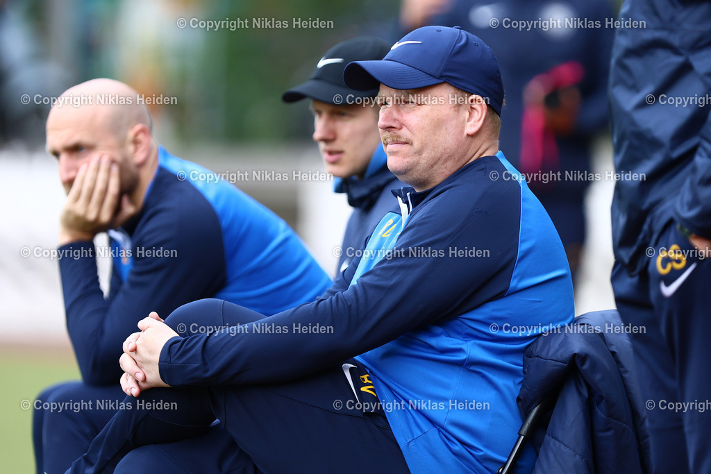 NH_FCAlsterbrüder_TSVSasel_OberligaHamburg_13042025 | Benjamin Voß (Trainer, FC Alsterbrüder)Fußball I Herren I Gamesright Oberliga Hamburg I Saison 2024-2025 I  31. Spieltag I FC Alsterbrüder - TSV Sasel I 13.04.2025 I Walter-Wächter-Platz