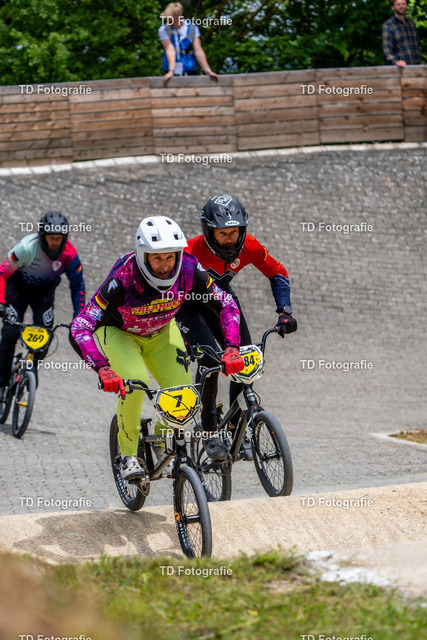 BayBMX2026-05899 | Fotogalerie von Thomas Dettweiler mit Eventbildern und lizenzfreien Fotos. Perfekt als Wandbild, für Büro, Website oder private Nutzung. - Realisiert mit Pictrs.com
