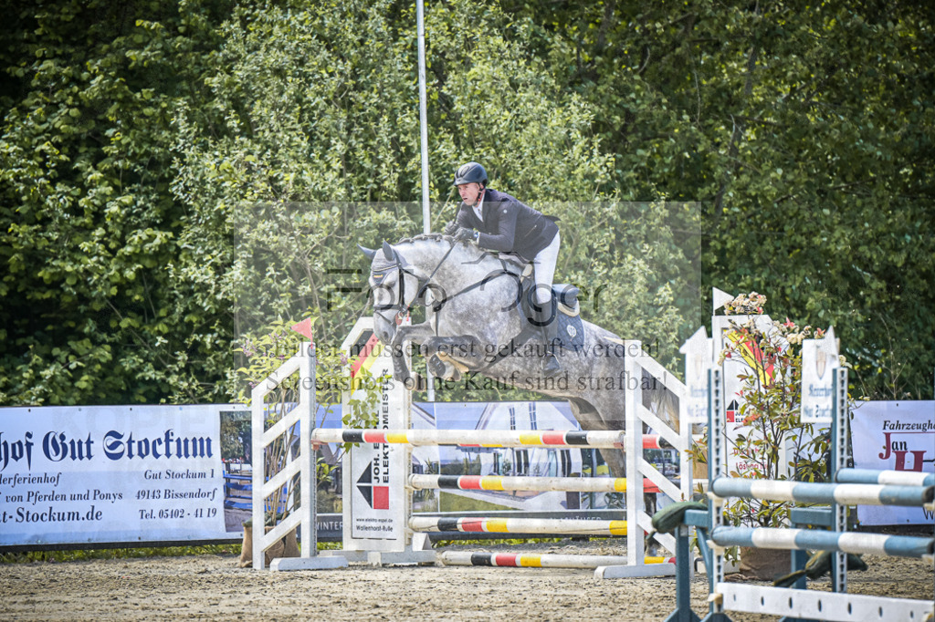 DOS_4046 | Entdecke hochwertige Reitturnierfotos von Foto Oger. Professionell, emotional und authentisch – jetzt Lieblingsmomente im Shop bestellen.Deutschlandweite Turnierfotografie. - Realisiert mit Pictrs.com