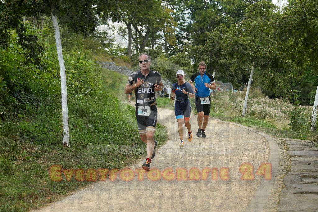 250824_1352_EX1_4052 | Sportfotografie im Rhein-Sieg Kreis, Köln, Bonn, NRW, Rheinland Pfalz, Hessen, etc. Unser Tätigkeitsfeld umfasst den Laufsport vom Volkslauf über den Marathon, Duathlon, Triathon bis zum Ultralauf wie Kölnpfad Ultra oder Schindertrail.
