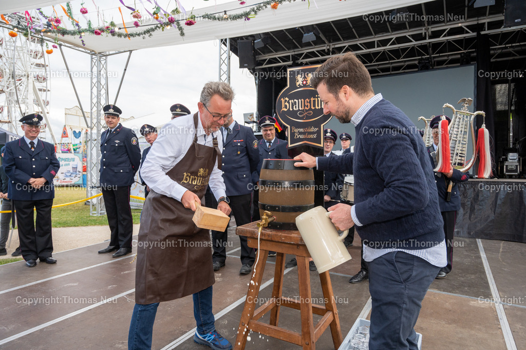 DSC_4181 | ble, Lorsch Eröffnung Johannisfest, ,Biersanstich Christian Schönung mit Wolfgang Koehler von der BraustüblBrauerei, , Bild: Thomas Neu