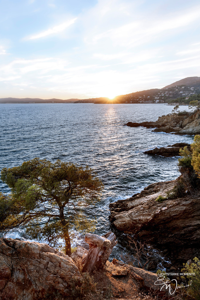Cap Nègre (Cavaliere, Le Lavandou) | Herzlich willkommen auf meiner Seite! Ich bin Elke Wallnisch, Deine Fotografin für lichtstarke Momente. Der Name steht für alles, was mich mit der Fotografie verbindet: Das Licht und seine machtvolle Wirkung auf eine Situation oder unsere Stimmung - Realisiert mit Pictrs.com