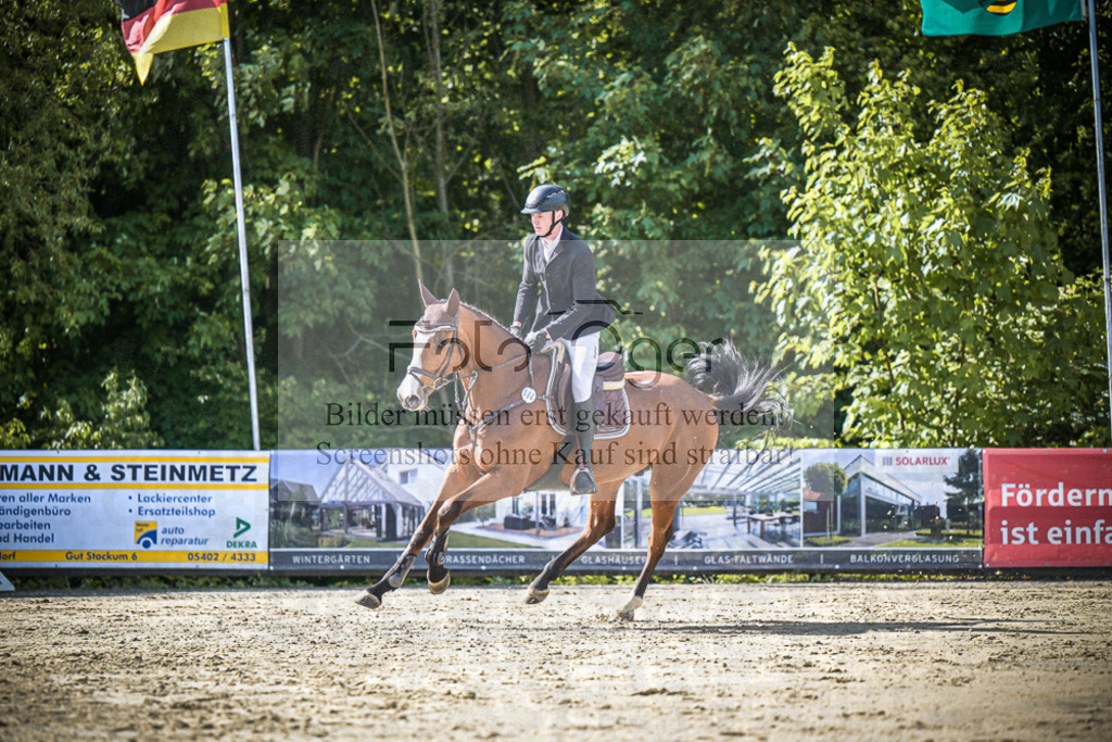 DOS_8431 | Entdecke hochwertige Reitturnierfotos von Foto Oger. Professionell, emotional und authentisch – jetzt Lieblingsmomente im Shop bestellen.Deutschlandweite Turnierfotografie. - Realisiert mit Pictrs.com