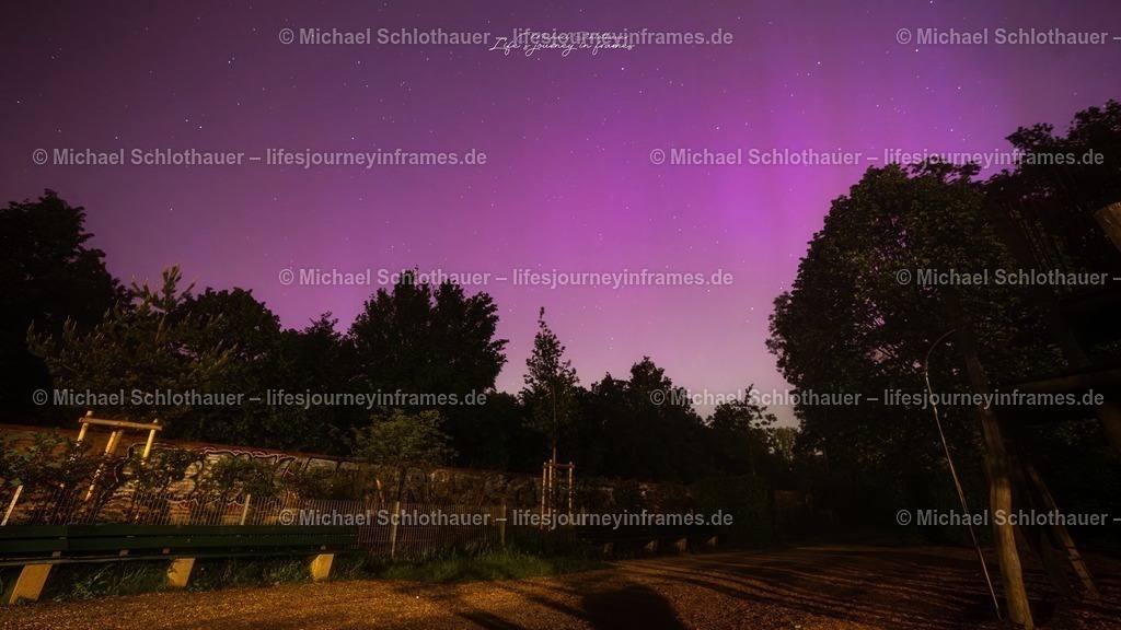 Nordlicht Ã¼ber MÃ¼nchen | Seltenes Polarlicht in Violett und Rosa Ã¼ber einem MÃ¼nchner Park â€“ ein auÃŸergewÃ¶hnliches Naturschauspiel weit sÃ¼dlich des Polarkreises. - Realisiert mit Pictrs.com