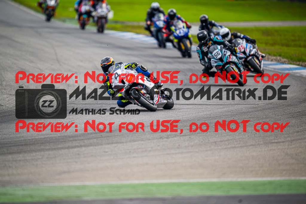 MaZZes_FotoMatrix_220924_0571 | PRO SUPERSTOCK