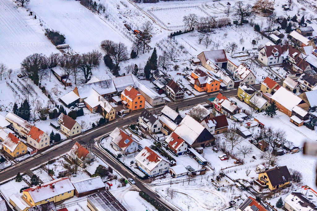 Luftbild: In den Hofäckern im Winter im Schnee im Ortsteil Kleinsteinfeld in Niederotterbach im Bundesland Rheinland-Pfalz in Deutschland. Foto: IMG_23643.jpg vom 16.01.2010 durch Werner Riehm/FLY-FOTO.de