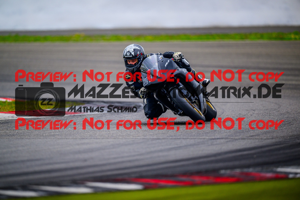 MaZZes_FotoMatrix_240717_6007705_1521 | WEISS