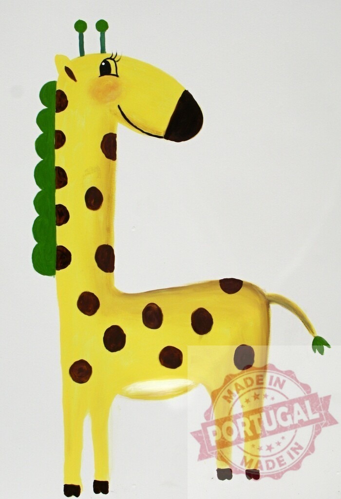 Yellow cartoon giraffe smiling on white background | Cute painted giraffe artwork standing against a plain white background - Realisiert mit Pictrs.com