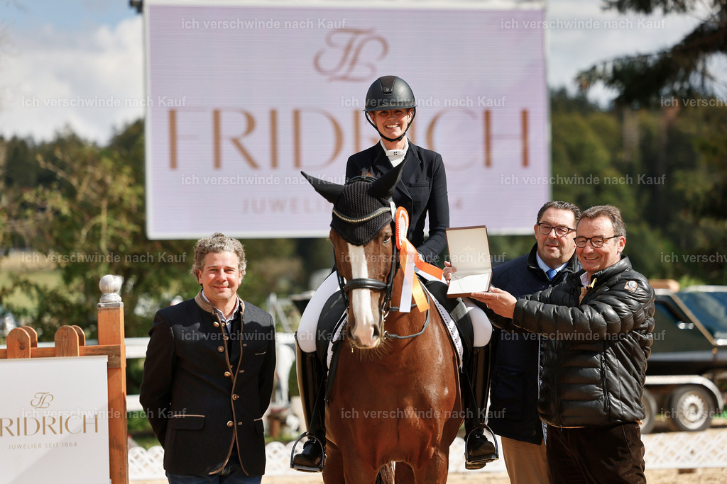 09_2-Siegerehrung-DRESSUR  S_  -StoibPH-5725 | working equitationturnier fotograf videograf stoibphotography marixx film working equitation deutschland reitsport turnierfotografie eventfotografie equestrian events