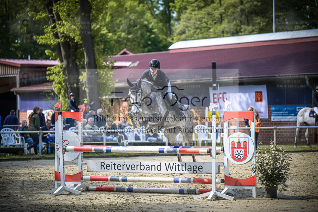 DOS_7138 | Entdecke hochwertige Reitturnierfotos von Foto Oger. Professionell, emotional und authentisch – jetzt Lieblingsmomente im Shop bestellen. - Realisiert mit Pictrs.com