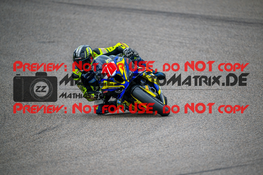 MaZZes_FotoMatrix_240503_6007705_7017 | STK1000