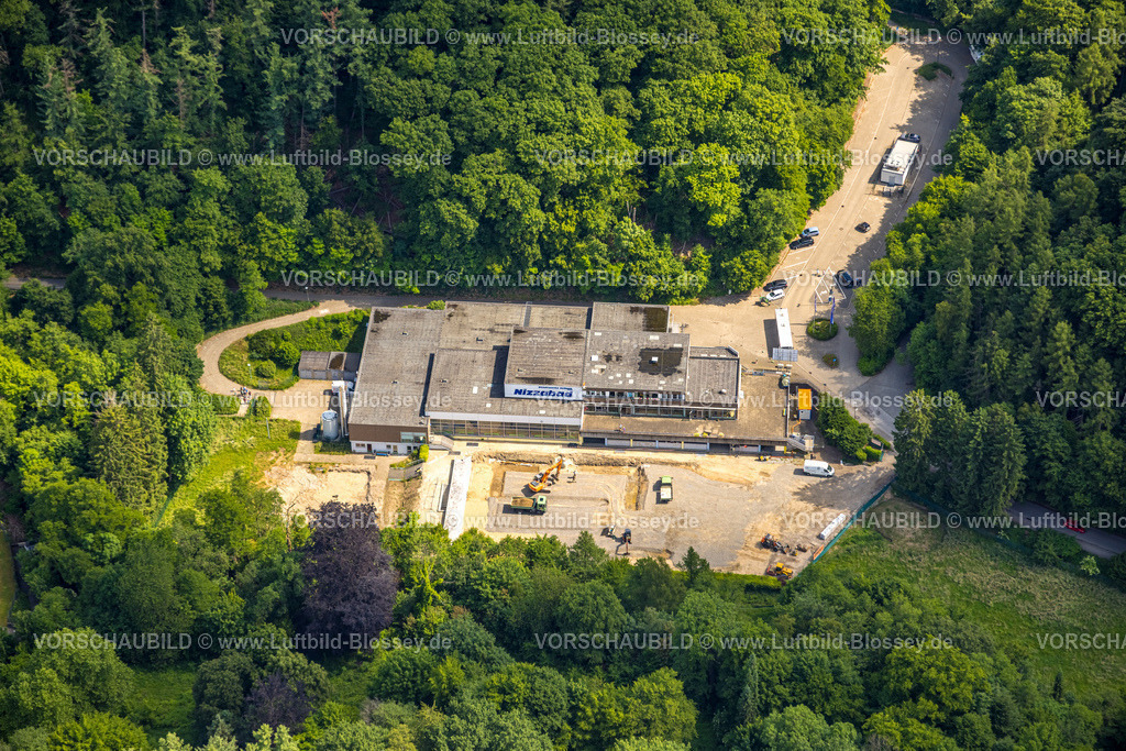 Velbert250600747Langenberg | Luftbild, Nizzabad Baustelle, geplanter Abriss für Bau eines neuen Naturfreibads, Langenberg, Velbert, Ruhrgebiet, Nordrhein-Westfalen, Deutschland