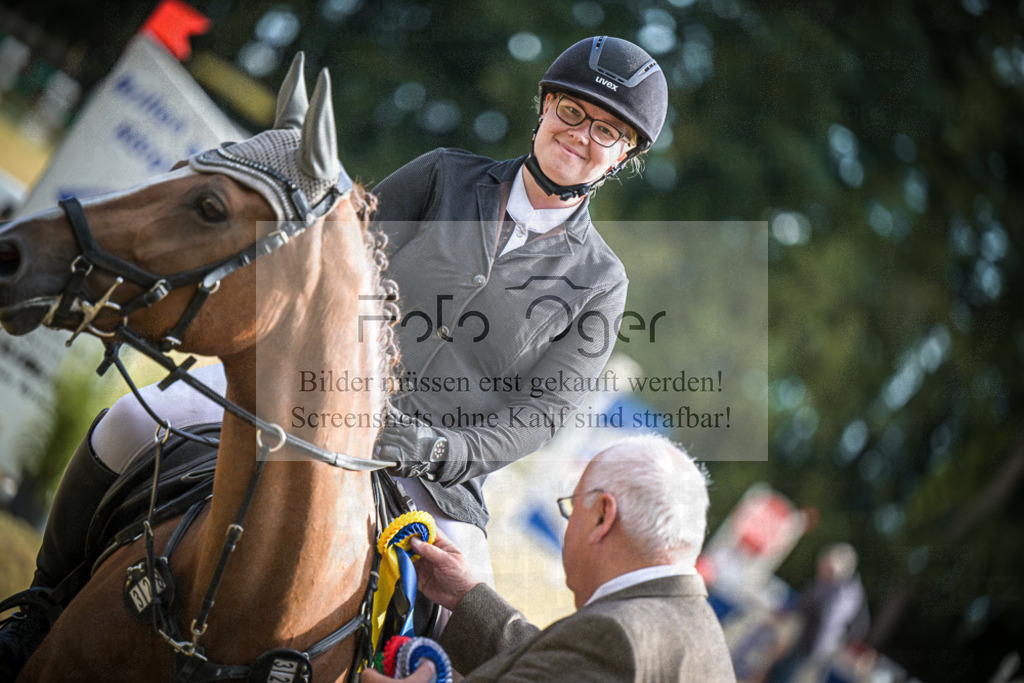 DOS_0006 | Entdecke hochwertige Reitturnierfotos von Foto Oger. Professionell, emotional und authentisch – jetzt Lieblingsmomente im Shop bestellen.Deutschlandweite Turnierfotografie. - Realisiert mit Pictrs.com