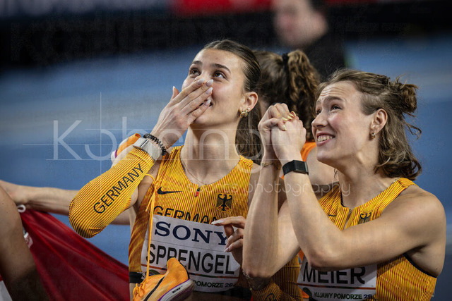 World Athletics Indoor Championships Kujawy Pomorze 26, 22.03.2026 | TORUN, POLAND - MARCH 22:  Hurdler Marlene MEIER (GER) and Pentathlete Sandrina SPRENGEL (GER) waiting hopefully for the scoreboard during the World Athletics Indoor Championships Kujawy Pomorze 26 on day 3 / session 2 at Kujawsko-Pomorska Arena Torun on March 22, 2026 in Torun, Poland. 