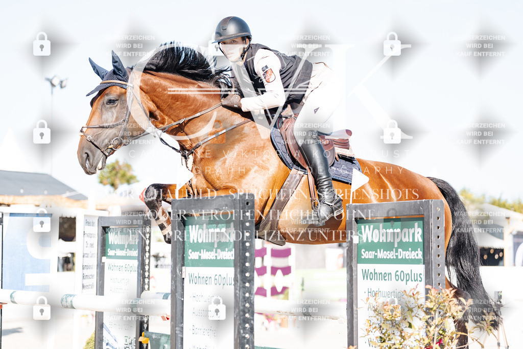 CK904558 | Turnierfotografie Pferdefotografie Trier Rheinland-Pfalz Pferdesport Reitsport Tierfotografie Sportfotografie Pferdevideo Pferdevideografie Equestrianvideography equestrianphotography  - Realisiert mit Pictrs.com