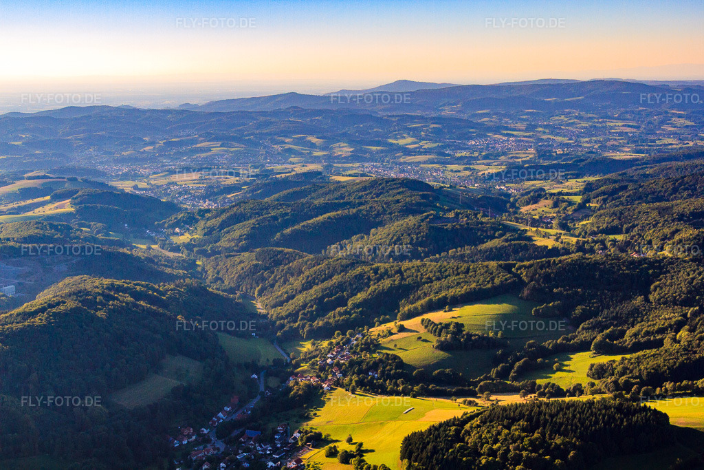 Luftbild: Odenwald aus Süden im Ortsteil Kreidach in Wald-Michelbach im Bundesland Hessen in Deutschland. Foto: IMG_52004.jpg vom 18.08.2012 durch Werner Riehm/FLY-FOTO.deAuflösung des Originals: 4752 x 3168 px