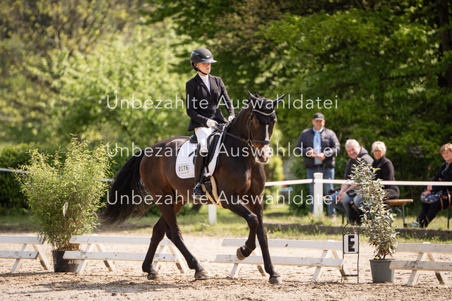 Bad_Meinberg_08568 | saradresslerfotografie - Realisiert mit Pictrs.com