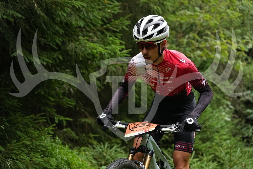 FC109881 | Fotogalerie der Treibjagd im Dunkelwald - Dein MTB Etappenrennen im Erzgebirge - Realisiert mit Pictrs.com