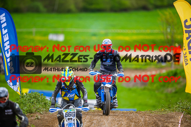 MaZZes_FotoMatrix_230506_9091 | UE40