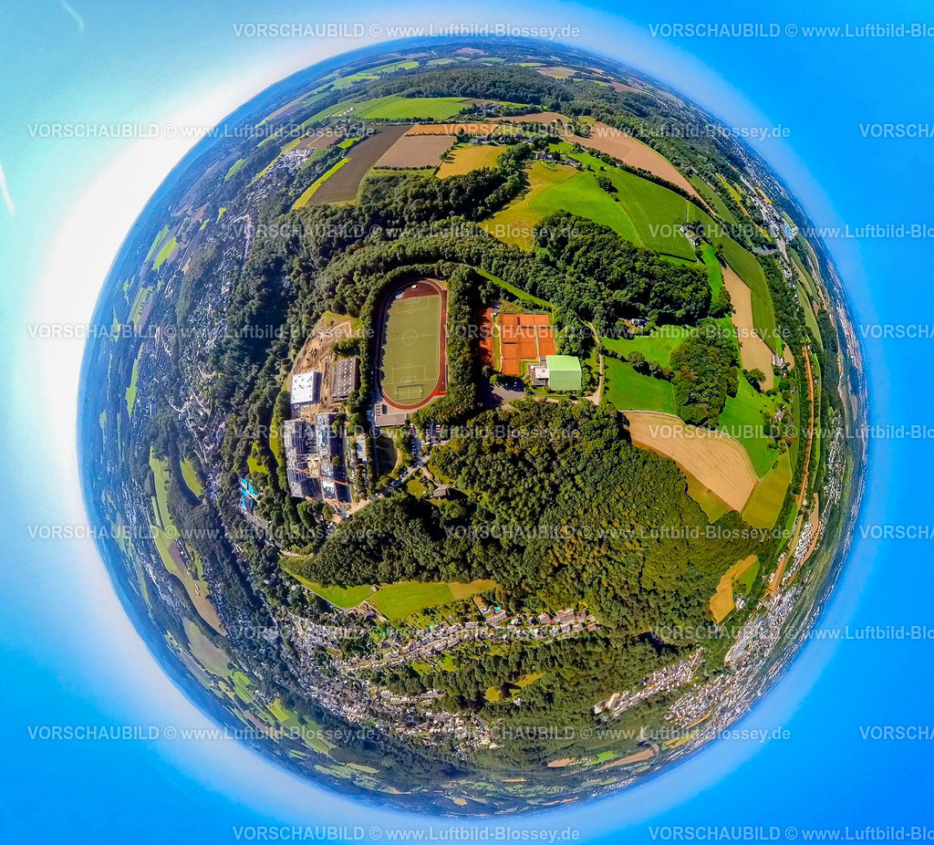 Velbert240890716Neviges_SportplatzWaldschloesschen | Luftbild, Fußballstadion SV Union Velbert Fußballverein und Tennisplätze Waldschlösschen, Baustelle Gesamtschule, Erdkugel, Fisheye Aufnahme, Fischaugen Aufnahme, 360 Grad Aufnahme, tiny world, little planet, fisheye Bild, Neviges, Velbert, Ruhrgebiet, Nordrhein-Westfalen, Deutschland