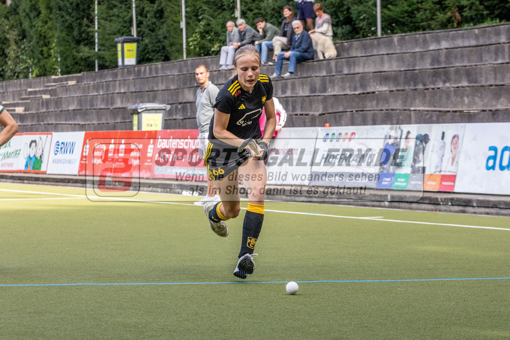 MJ_01.10.2023_F_UHTC-HTHC-27 | Hanna Rathke (Harvestehuder THC #66), Uhlenhorst Mülheim - Harvestehuder THC am 1.10.2023 im Waldstadion, Mülheim a. d. Ruhr