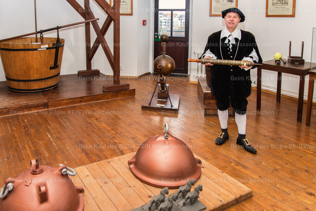 OvG VoCasian-8016 | Otto-von-Guericke Ausstellung in der Lukasklause, Führung sind möglich - Realisiert mit Pictrs.com