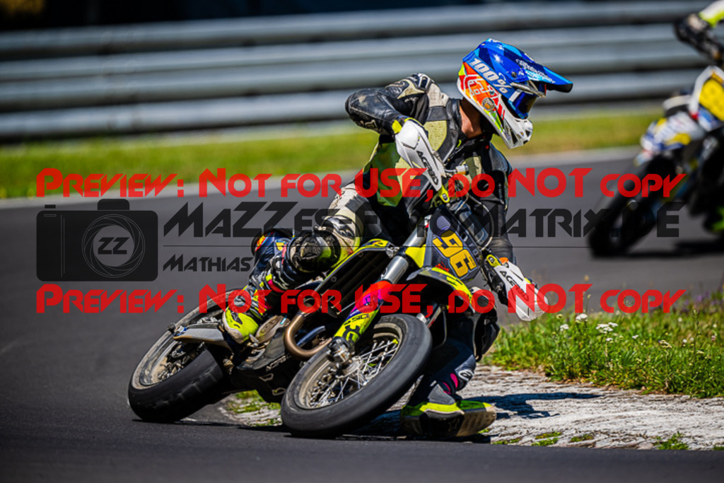 MaZZes_FotoMatrix_220702_8407 | S2