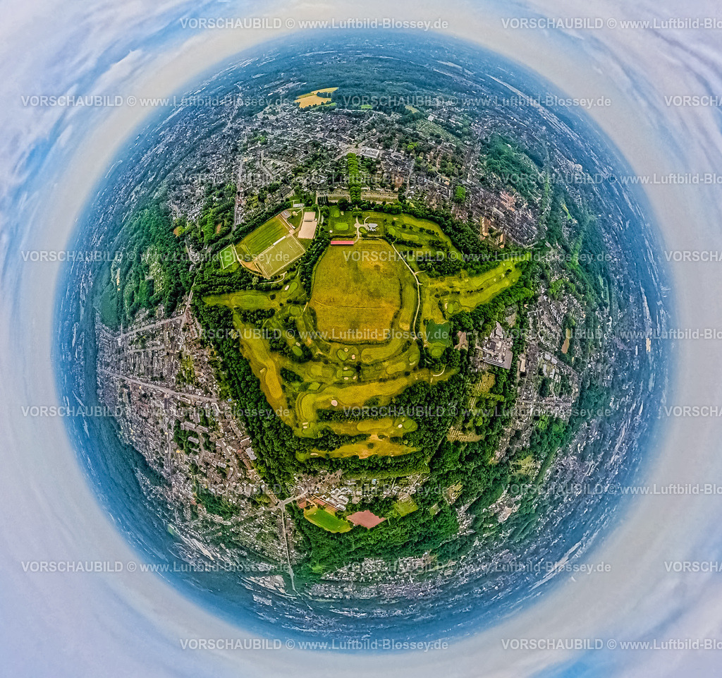 Oberhausen250590314CobiGolf | Luftbild, POTTGOLF Oberhausen Golfplatz und Golfwiese, Sportanlage Fußballplatz Jakobi, Erdkugel, Fisheye Aufnahme, Fischaugen Aufnahme, 360 Grad Aufnahme, tiny world, little planet, fisheye Bild, Klosterhardt, Oberhausen, Ruhrgebiet, Nordrhein-Westfalen, Deutschland