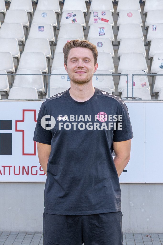 Rot-Weiss Essen; 3. Liga, Portraettermin 2026/2027, Foto: Eibner-Pressefoto/Fabian Friese | TOBIAS SCHMIDT (Athletiktrainer / Head of Performance)Rot-Weiss Essen; 3. Liga, Portraettermin 2026/2027, Foto: Eibner-Pressefoto/Fabian Friese - Realisiert mit Pictrs.com