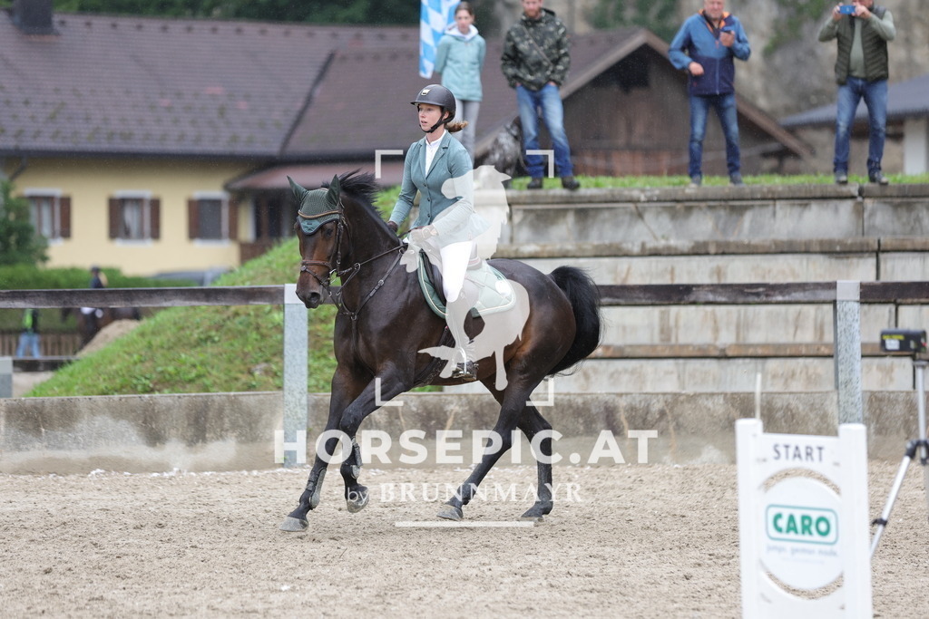 0P6A1597 | Willkommen bei Brunnmayr - Design & Fotografie – Ihrem Spezialisten für Reitturniere und Pferdeveranstaltungen in Oberösterreich, Salzburg und Bayern! Seit über 17 Jahren sind wir leidenschaftlich dabei.