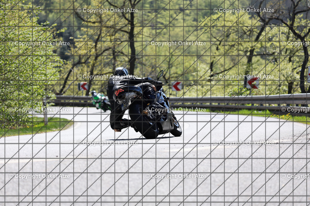IMG_7026 | Fotograf am Kyffhäuser. Onkel Atze. Kyffhäuser Rennstrecke. Café36. Motorsportfotografie. - Realisiert mit Pictrs.com