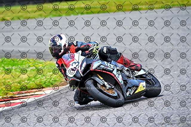 25bt02-0320 | markuskiefer.com - Realisiert mit Pictrs.com